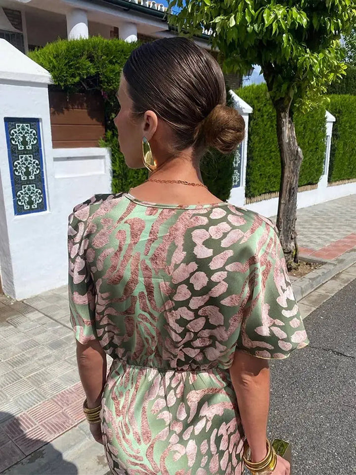 Solène — V-Neck Elegant Dress